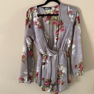 Audrey 3+1 grey floral romper